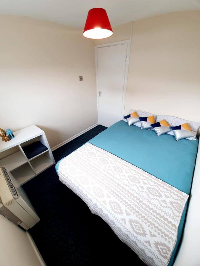 Rayleigh Town Centre 3 Bedroom Apartment Ngoại thất bức ảnh